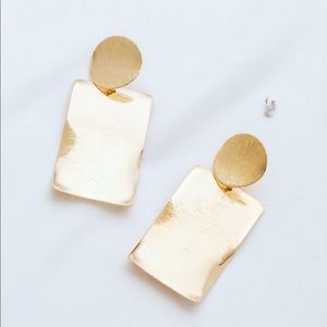 Stunning Gold Plate Earrings